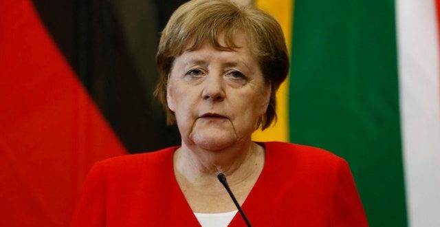 Angela Merkel fires official after the extreme right fiasco